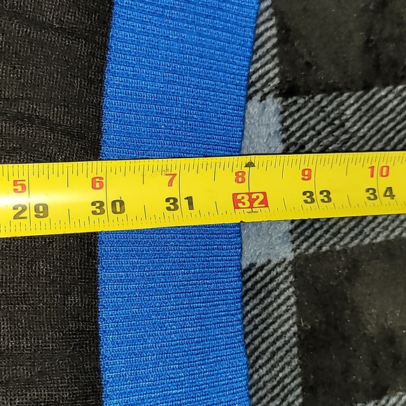 WWE. Roman Reigns. ITS MY YARD.  Holiday sweater. Men's size Large - Picture 9 of 13